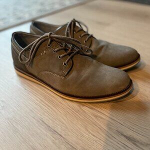 Men's Sonoma tan/slate color shoes, size 10.